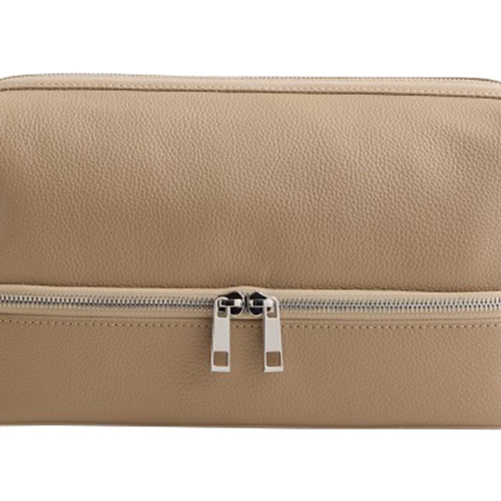 Quince leather toiletry bag